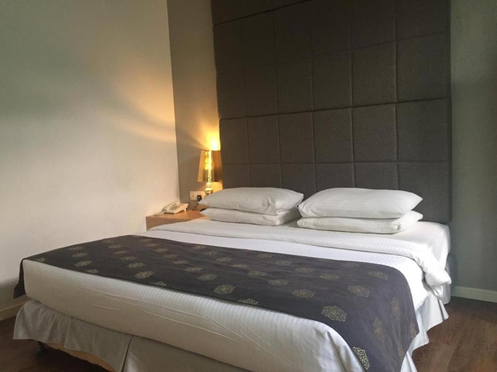 The Ardens Hotel - Austin Johor Bahru Eksteriør billede